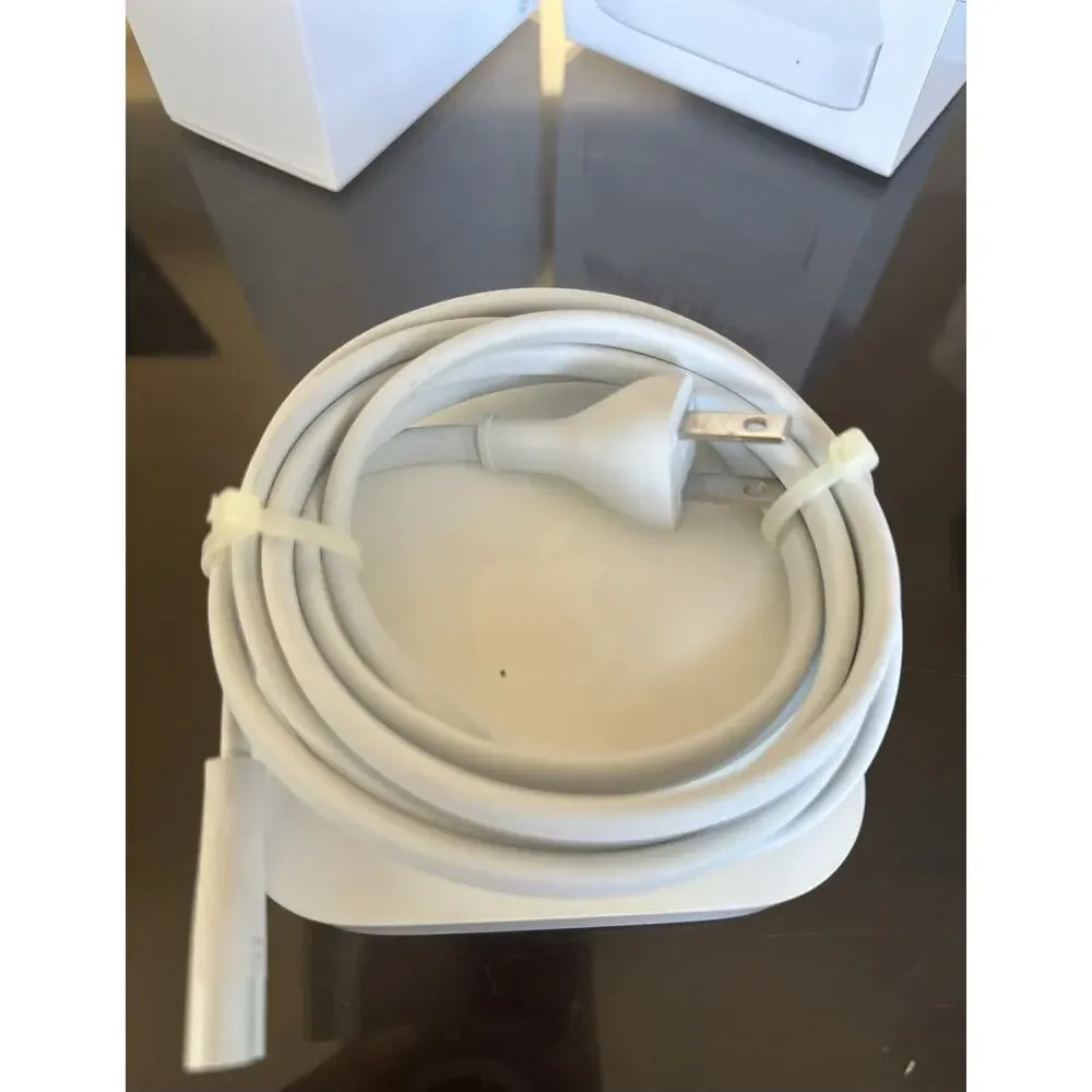 Apple AirPort Express A1392 MC414LL/A 2nd Gen WiFi Router w/ Box Cable Manual